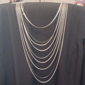 Elegant Silver Necklace with Intricate Design